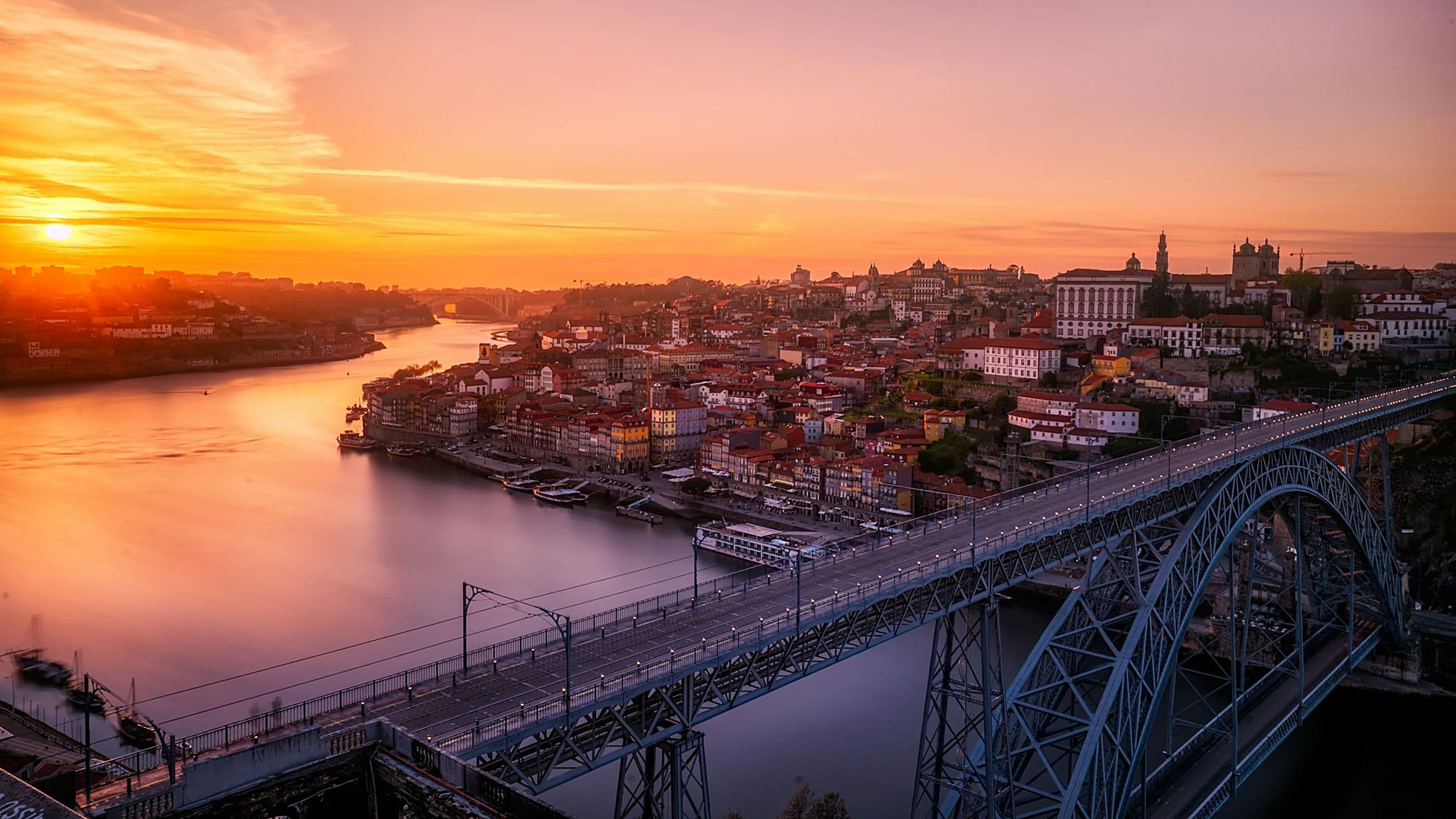 Porto and the Douro river in the last light of day